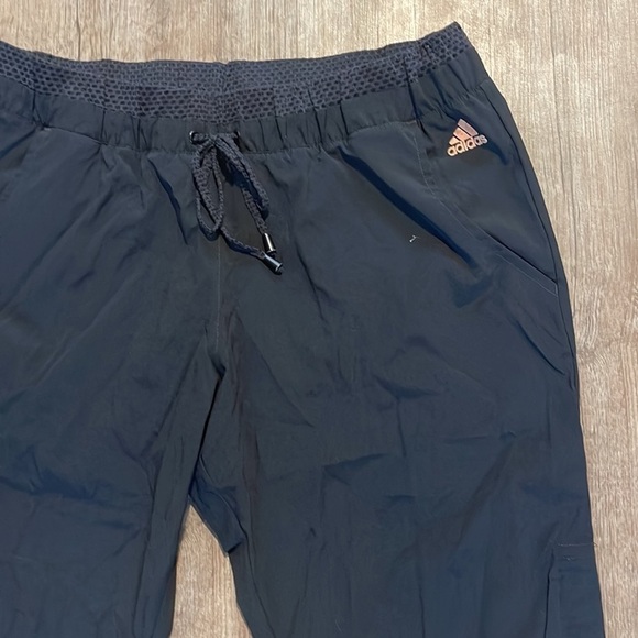 ADIDAS ACTIVEWEAR CAPRIS (M) - Picture 3 of 9